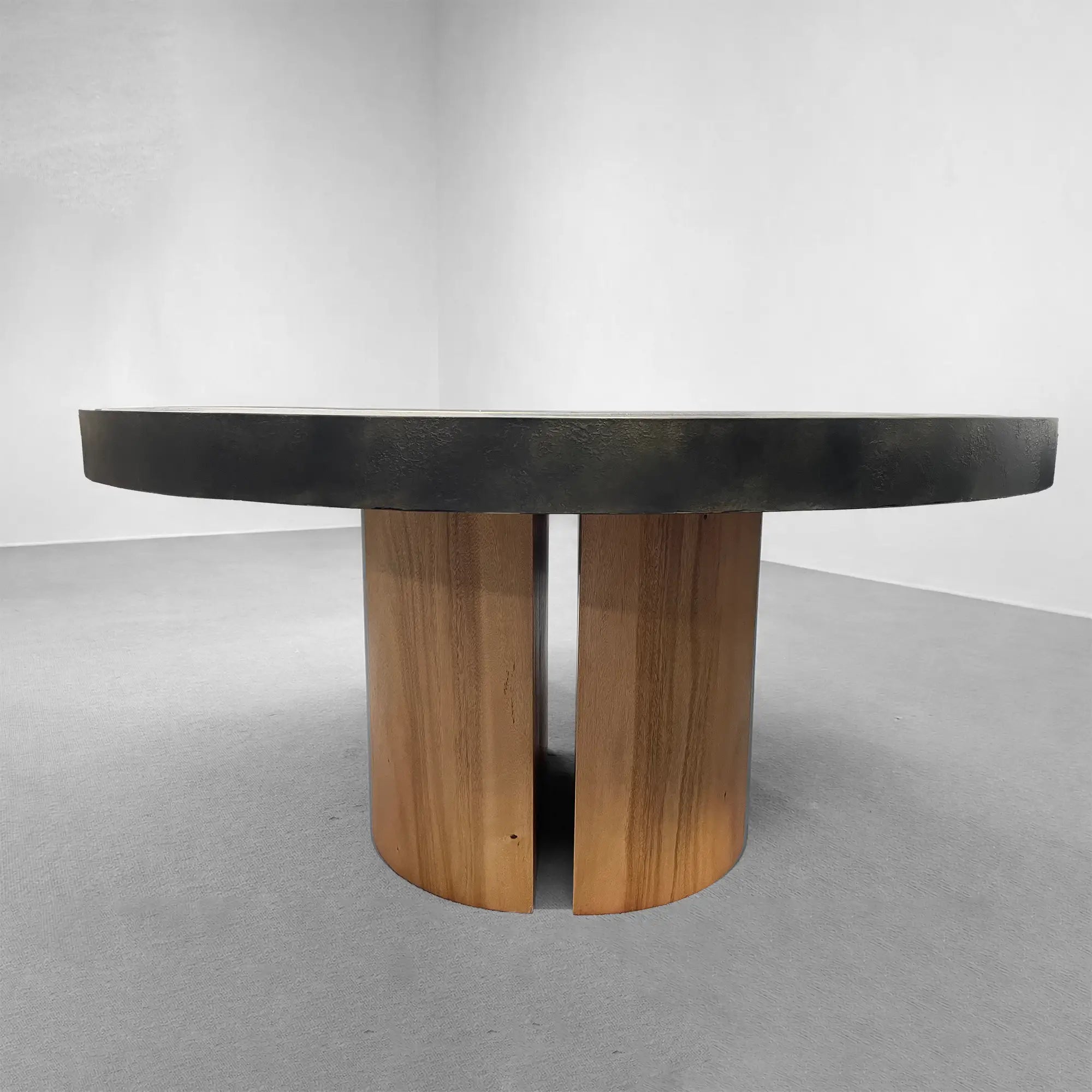 Reclaimed Yukas Wood Acacius Round Dining Table - Image 2